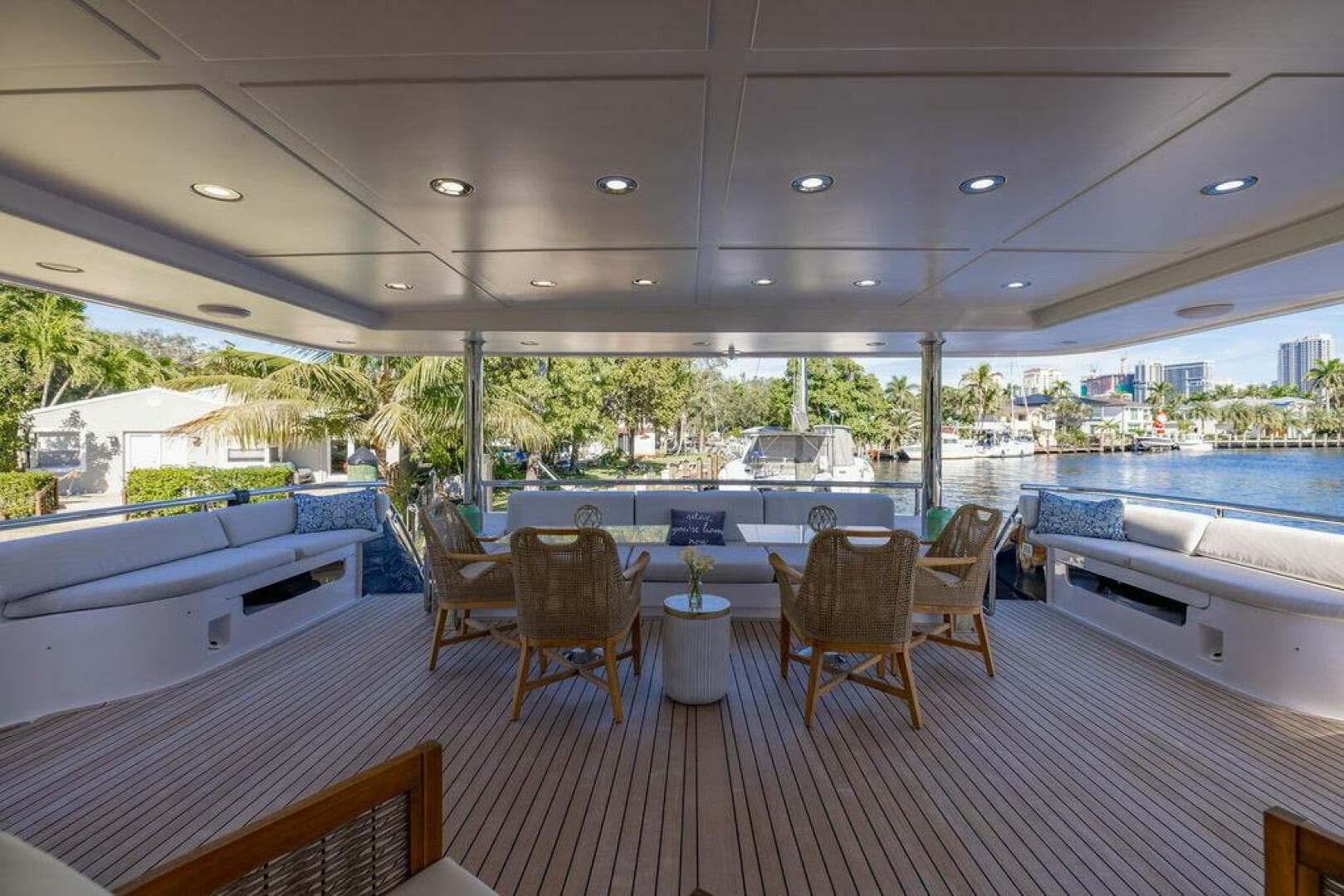 2011 Mengi Yay 115 — photo 15