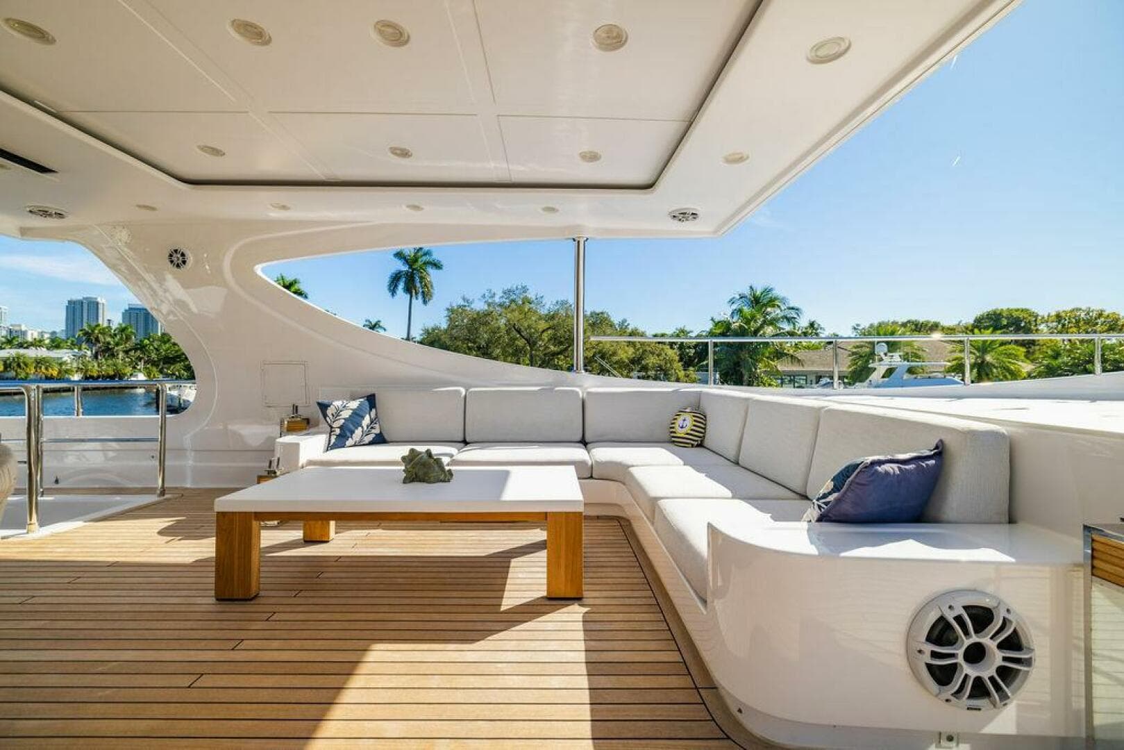 2011 Mengi Yay 115 — photo 25