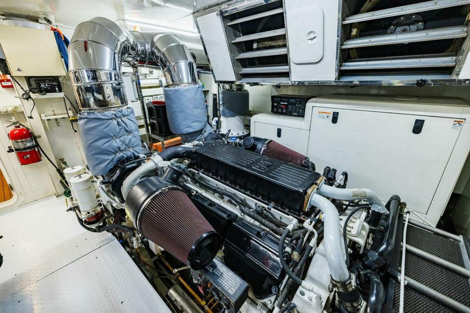 2011 Mengi Yay 115 — photo 81