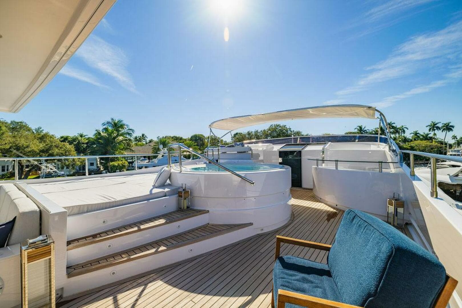 2011 Mengi Yay 115 — photo 27