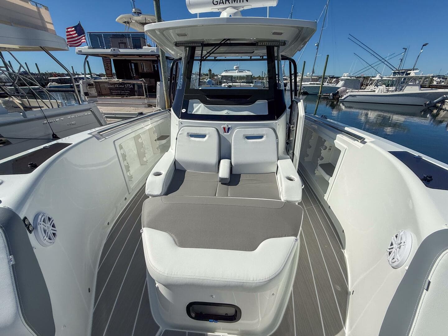 2026 Wellcraft 38 T-Top — photo 11