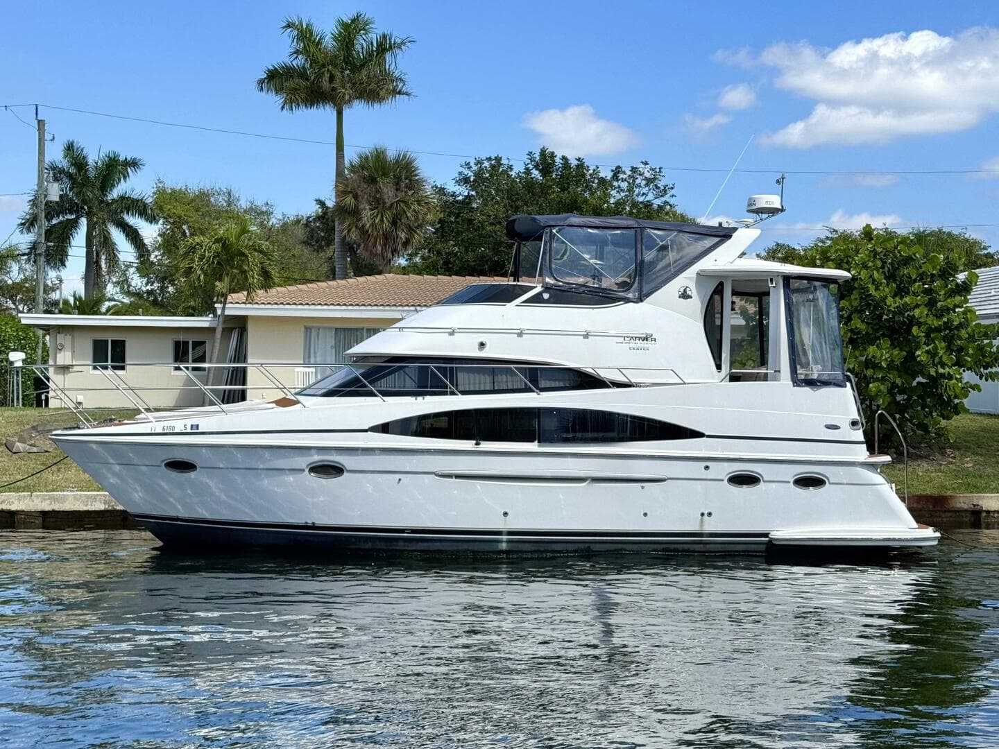 2001 Carver 40 Flybridge — photo 1