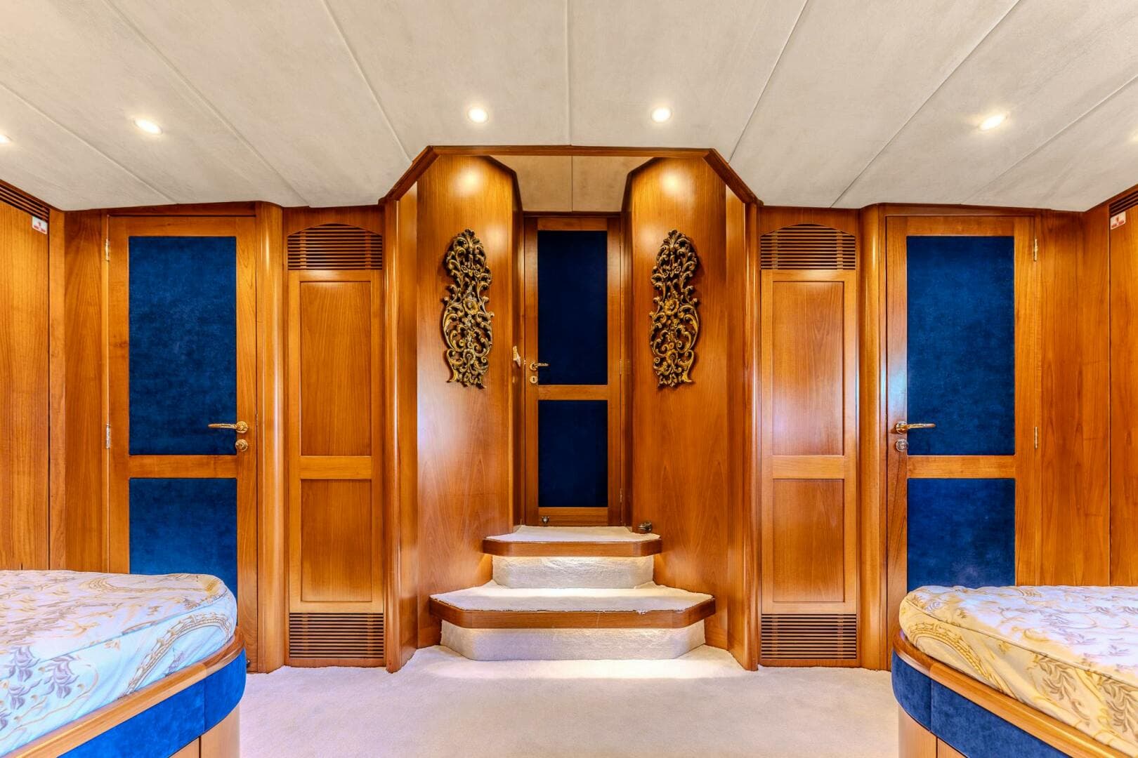 1993 Hakvoort — photo 22