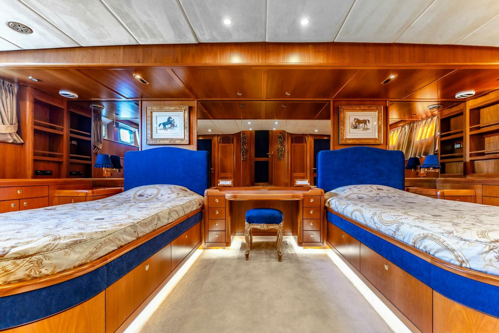 1993 Hakvoort — photo 21