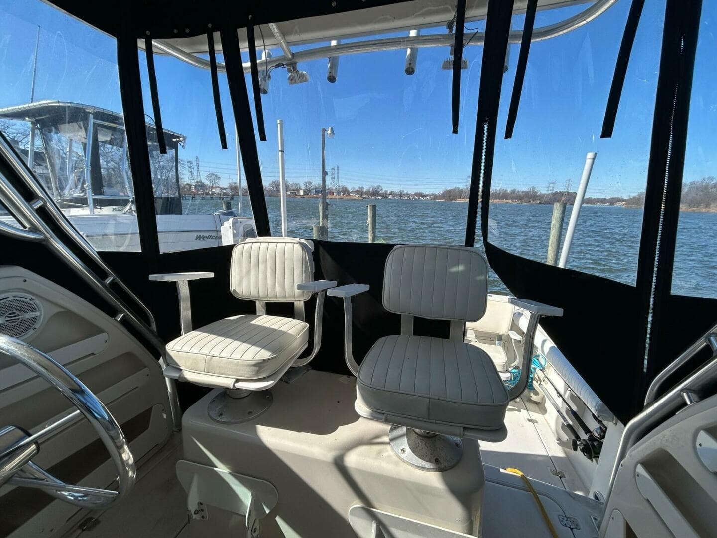 1997 Pro-Line 2810 Walkaround — photo 28