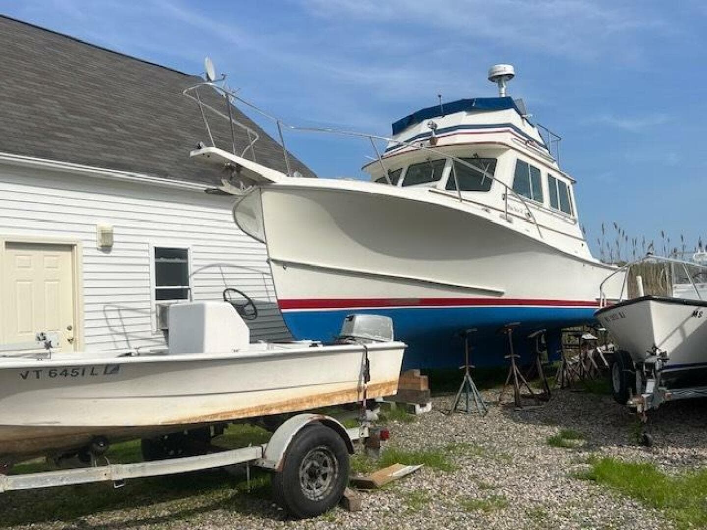 1989 Blue Seas Flybridge Cruiser — photo 2