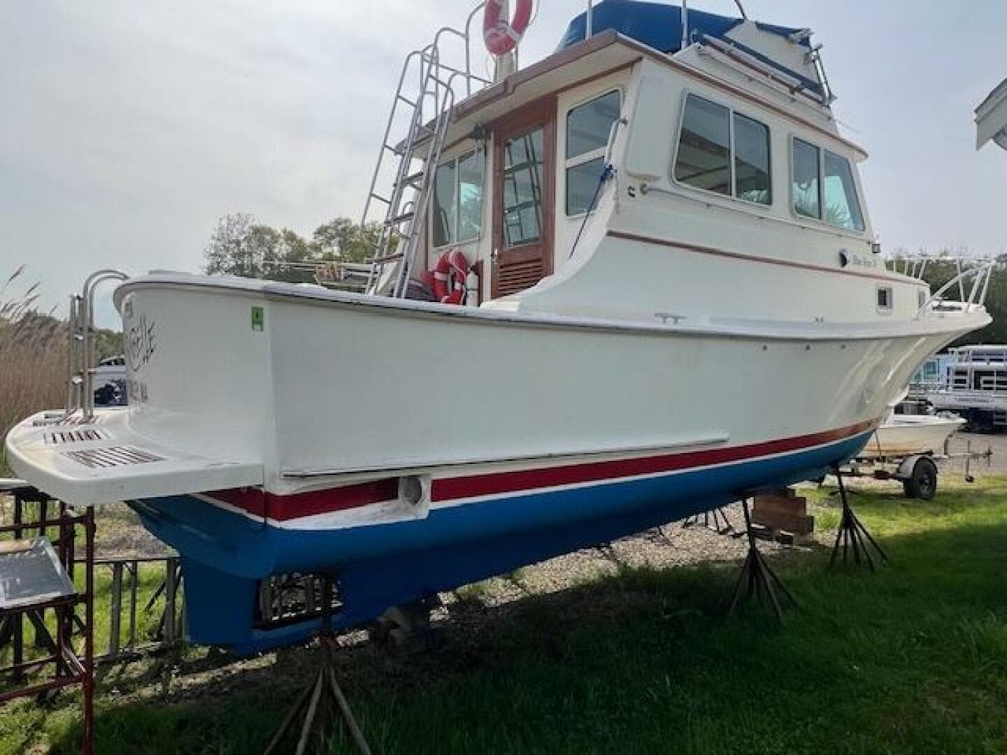 1989 Blue Seas Flybridge Cruiser — photo 3