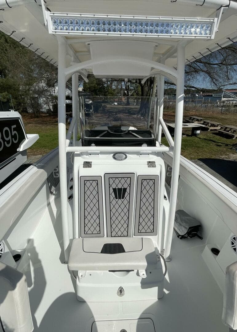 2022 Wellcraft 222 Fisherman — photo 2