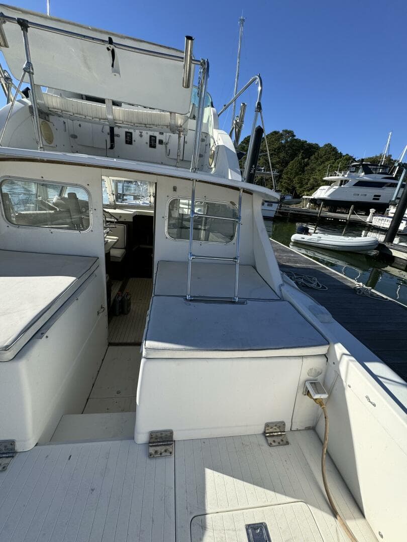 1977 Bertram 31 — photo 21