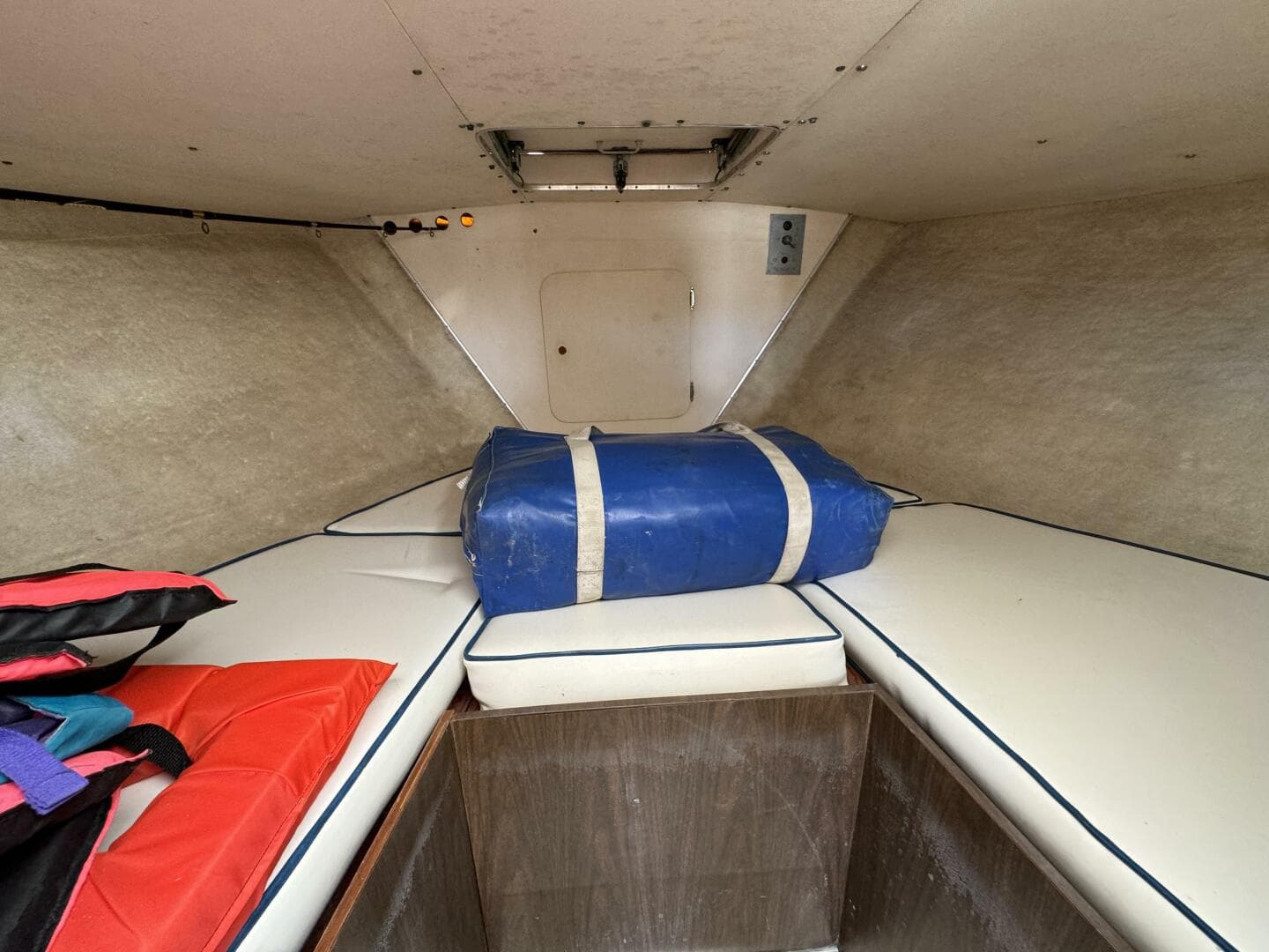 1977 Bertram 31 — photo 17