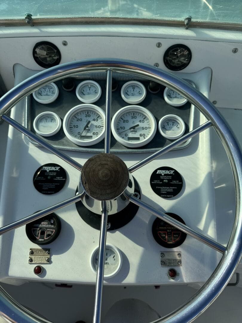 1977 Bertram 31 — photo 34