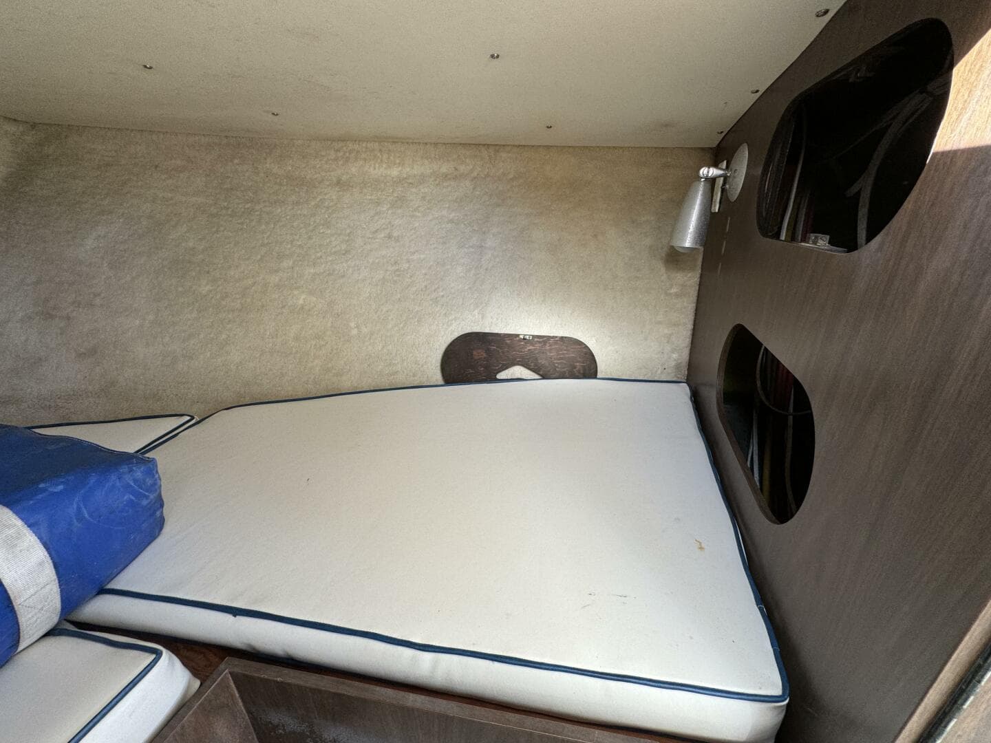 1977 Bertram 31 — photo 13