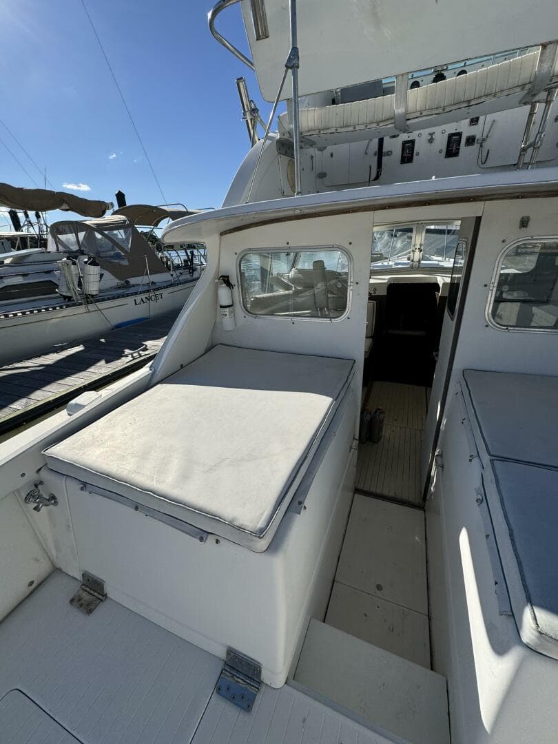 1977 Bertram 31 — photo 20