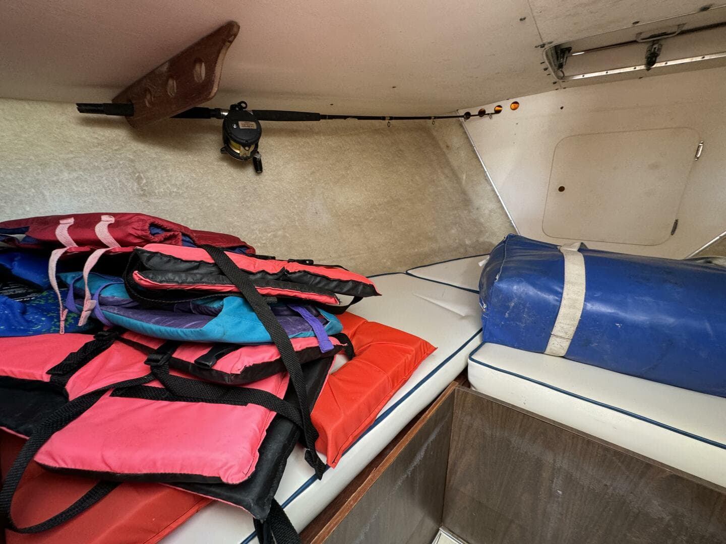 1977 Bertram 31 — photo 16