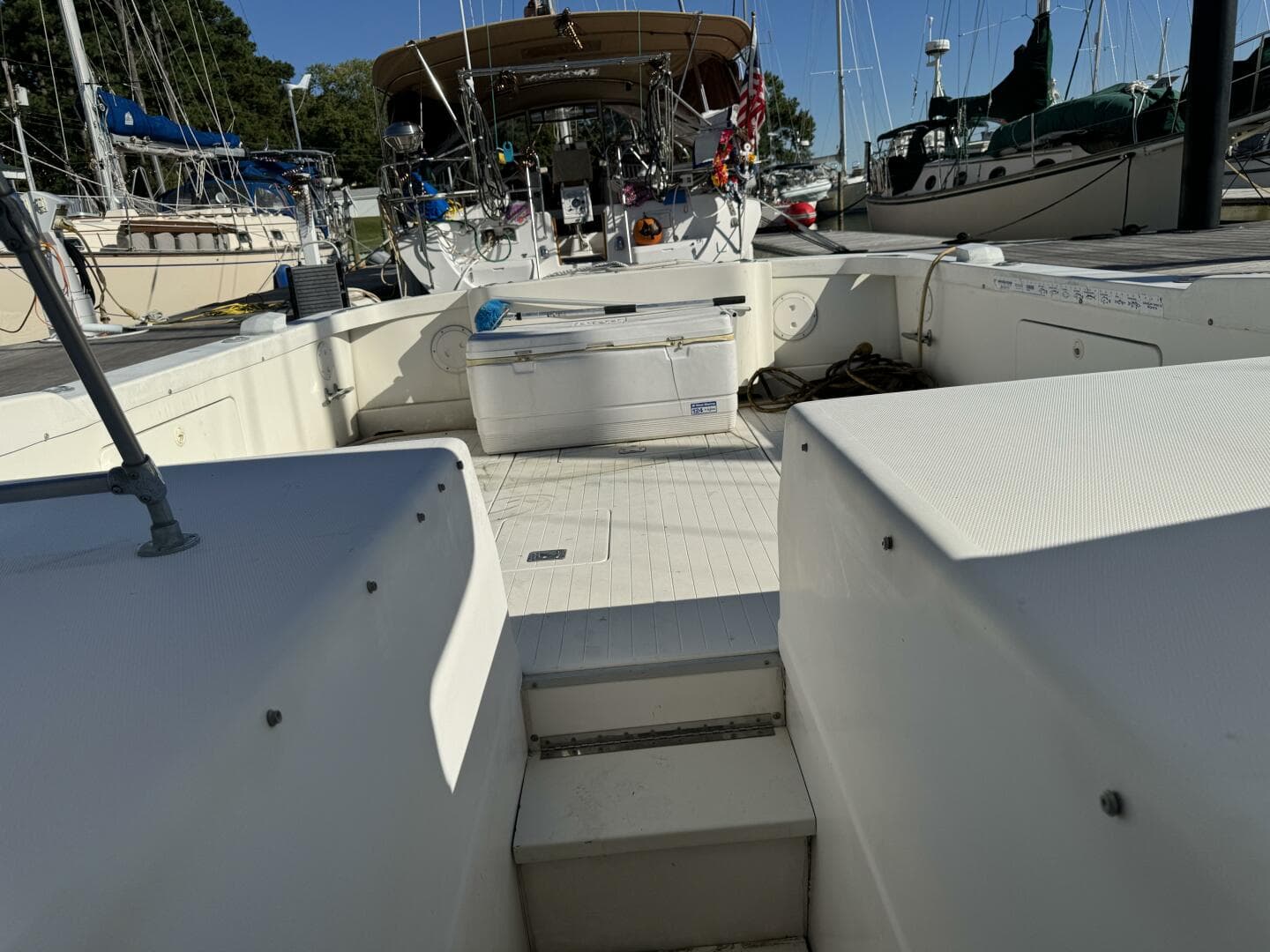 1977 Bertram 31 — photo 37