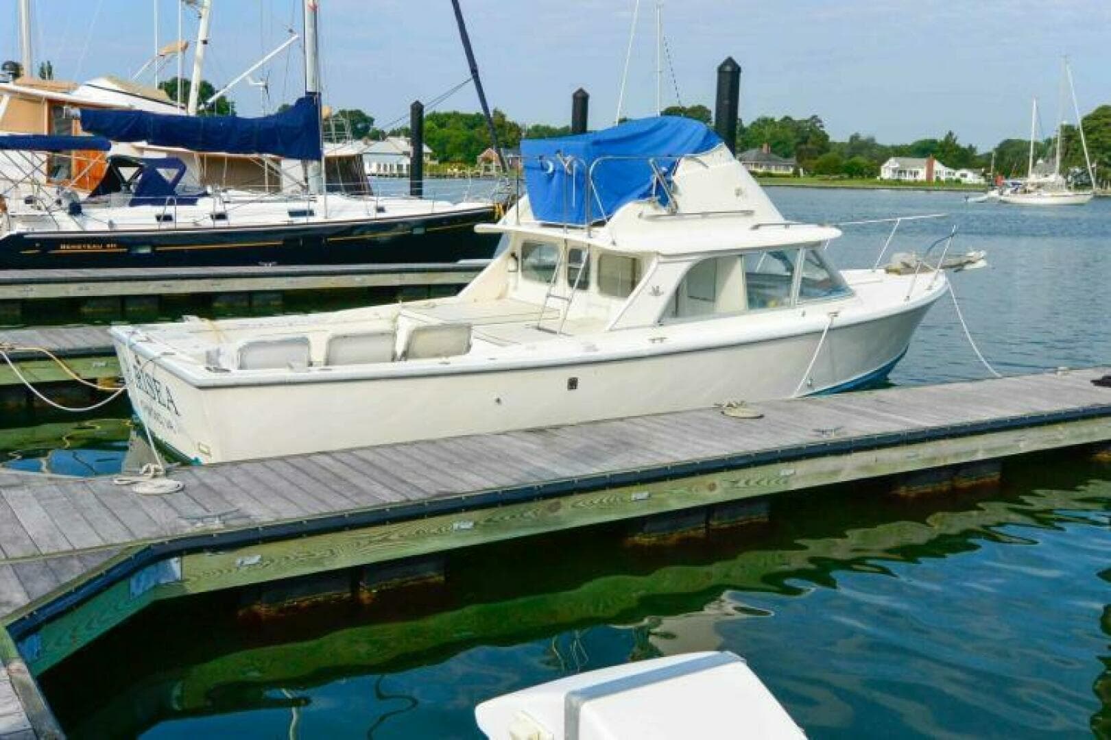 1977 Bertram 31 — photo 3