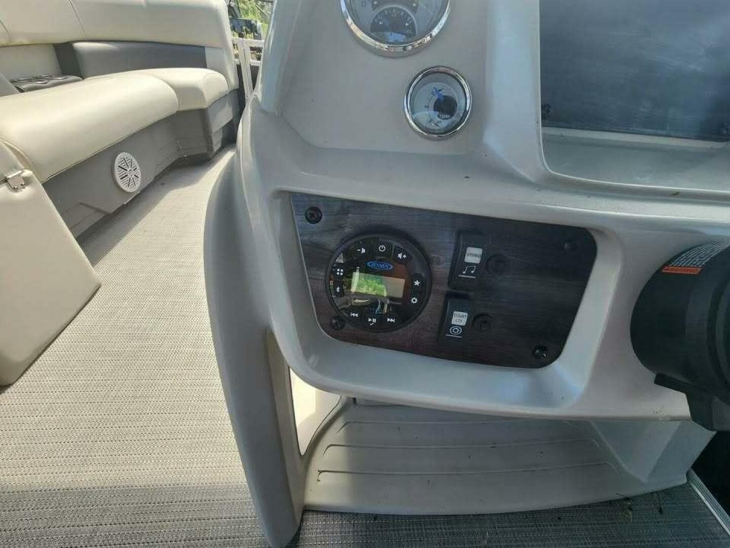 2023 Sunchaser Vista 16 — photo 11
