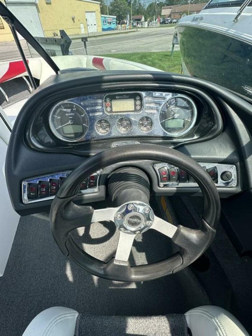 2007 Malibu 21 V Ride — photo 10