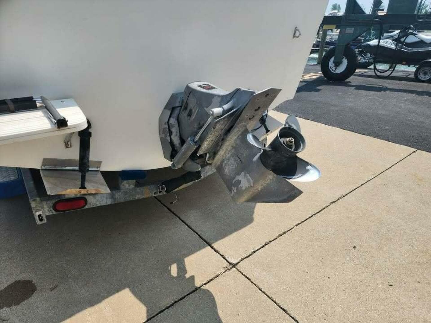 2000 Seaswirl Striper Striper 2600 WA — photo 19