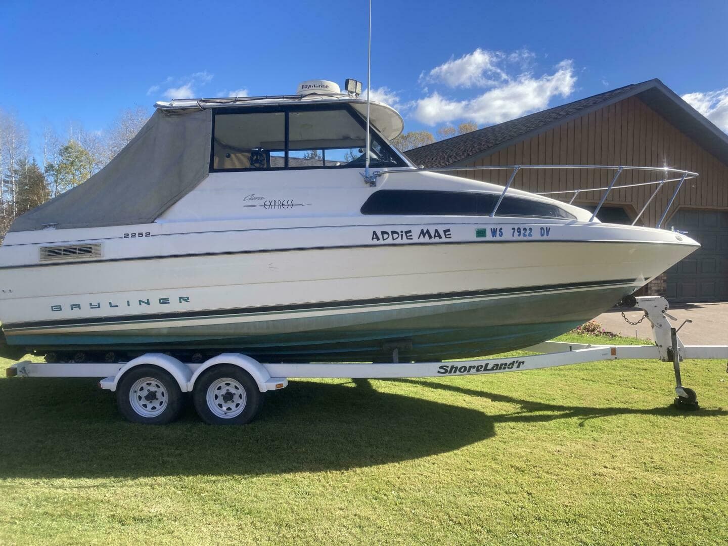1996 Bayliner 2252 — photo 2