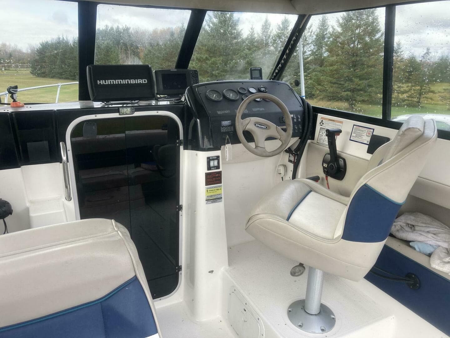 1996 Bayliner 2252 — photo 4