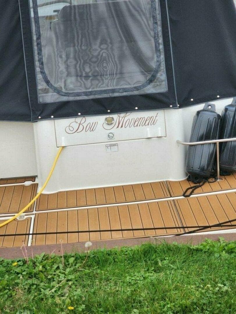 2001 Cruisers 3075 Express — photo 7