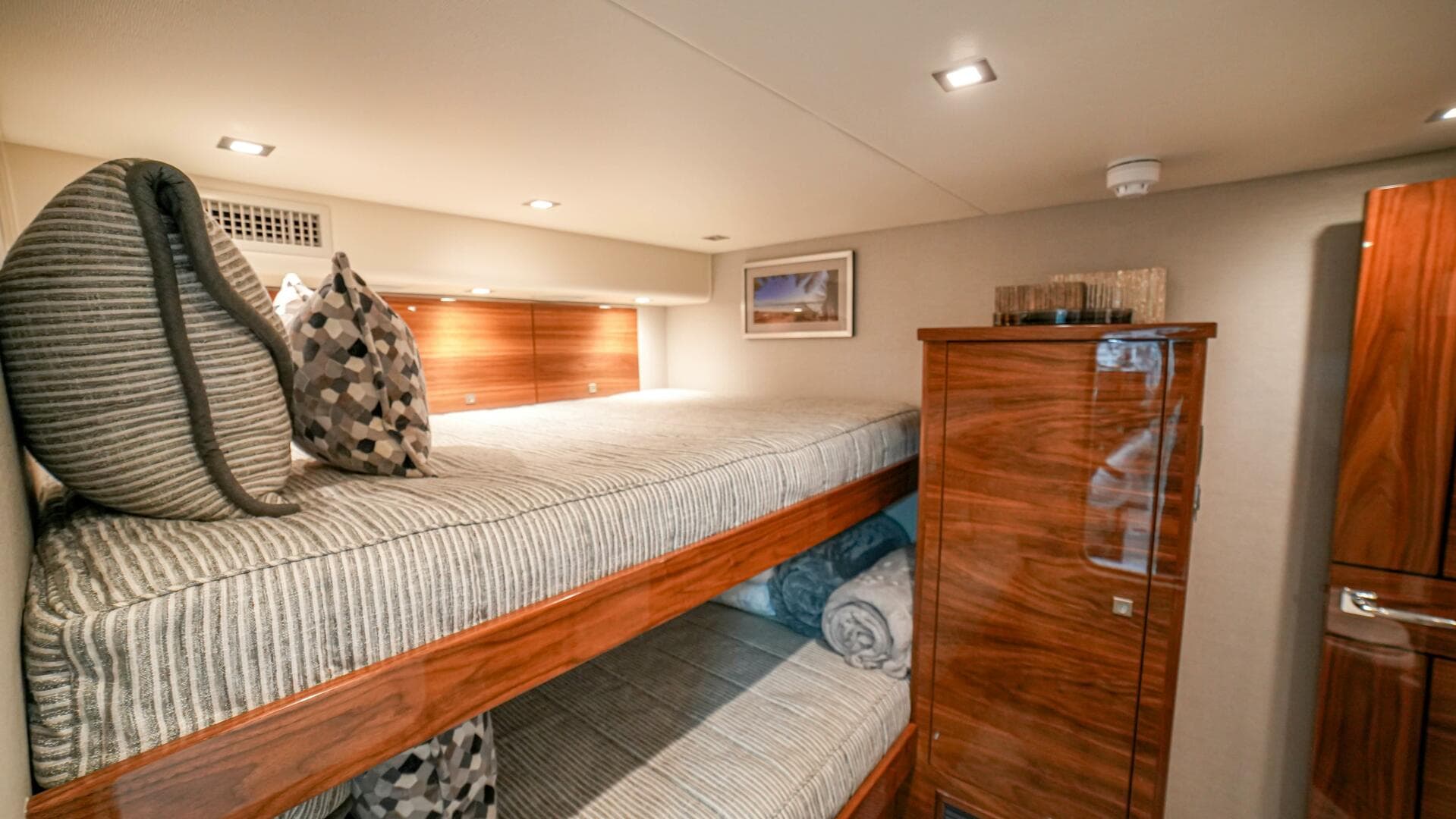 2023 Viking 72 Convertible — photo 96