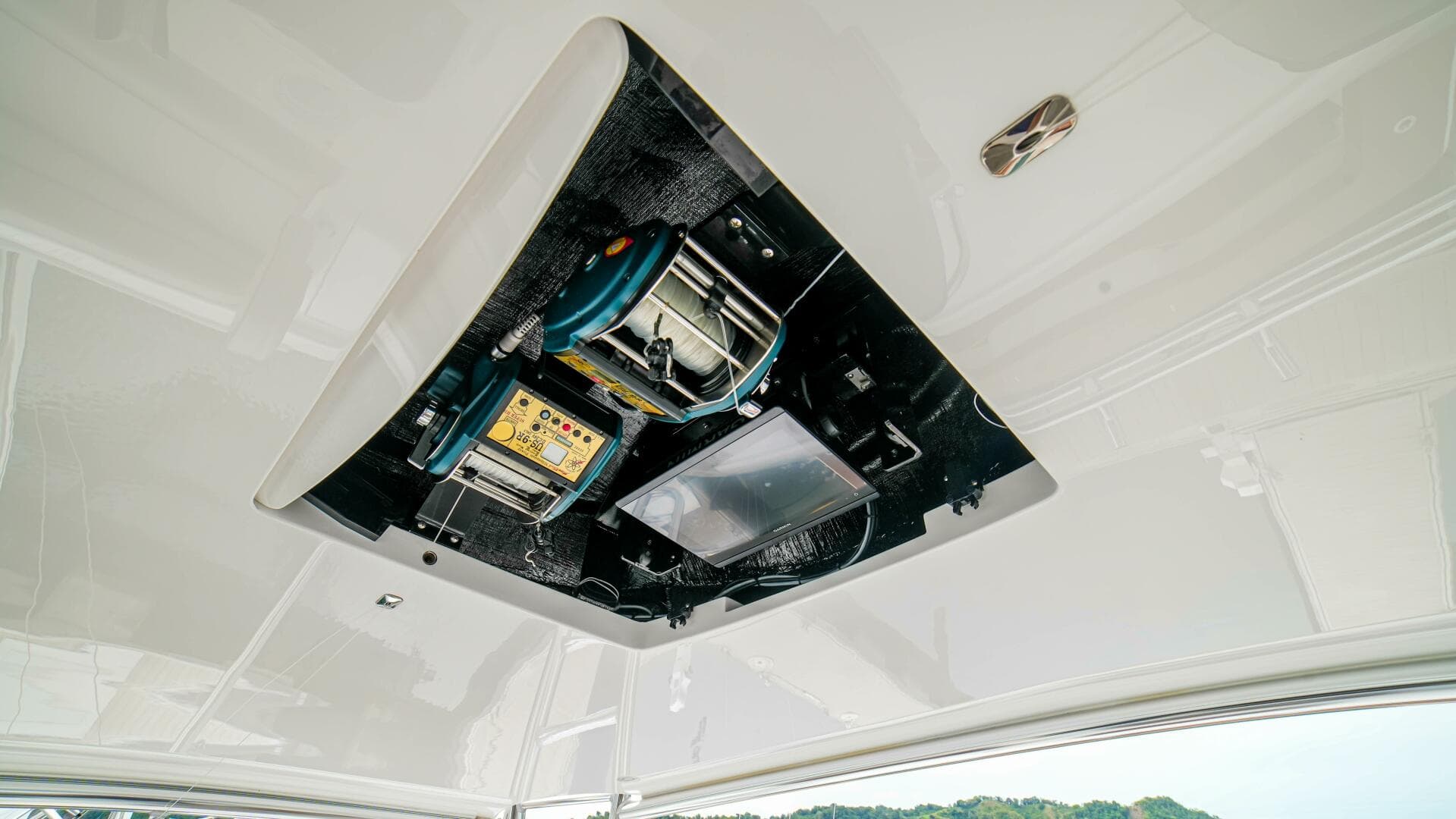 2023 Viking 72 Convertible — photo 19