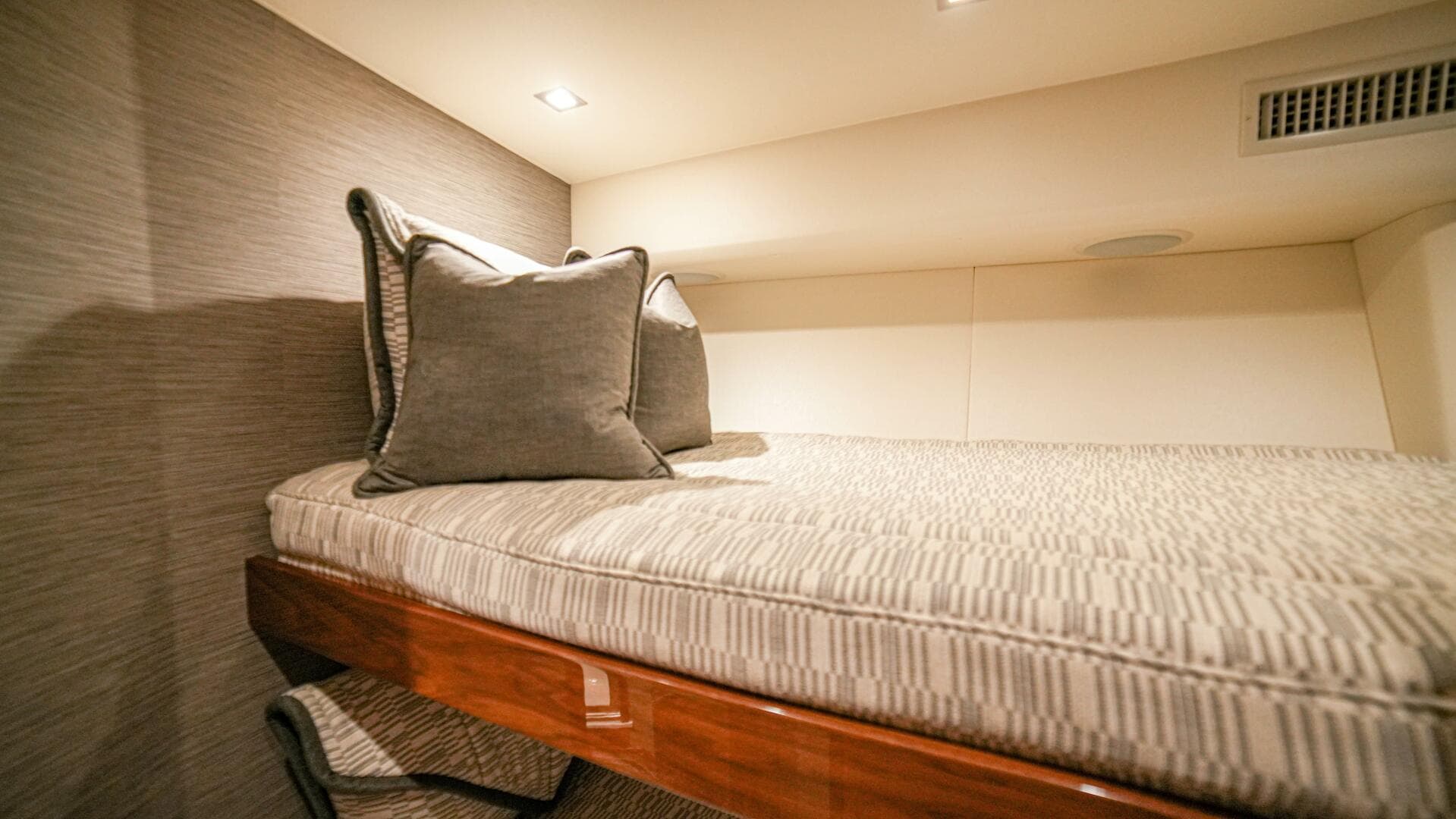 2023 Viking 72 Convertible — photo 67