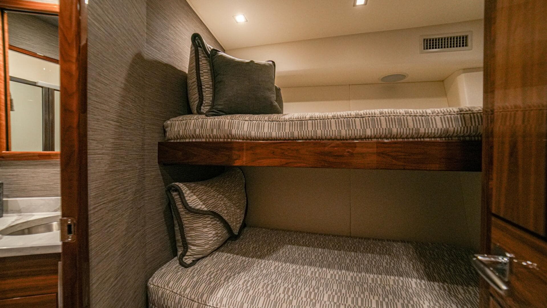 2023 Viking 72 Convertible — photo 63