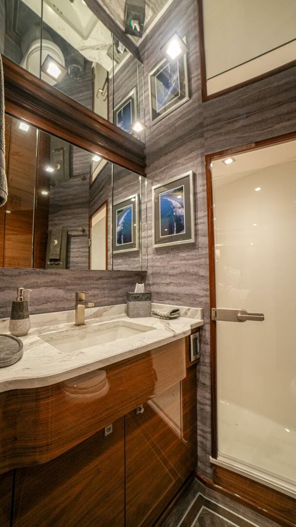 2023 Viking 72 Convertible — photo 76