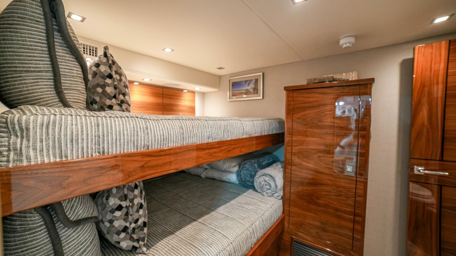 2023 Viking 72 Convertible — photo 97