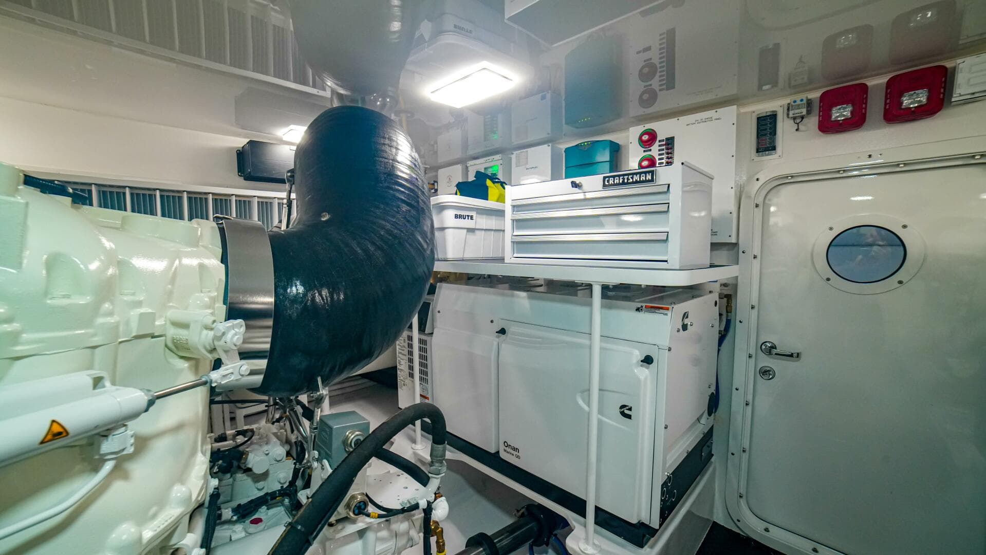 2023 Viking 72 Convertible — photo 102