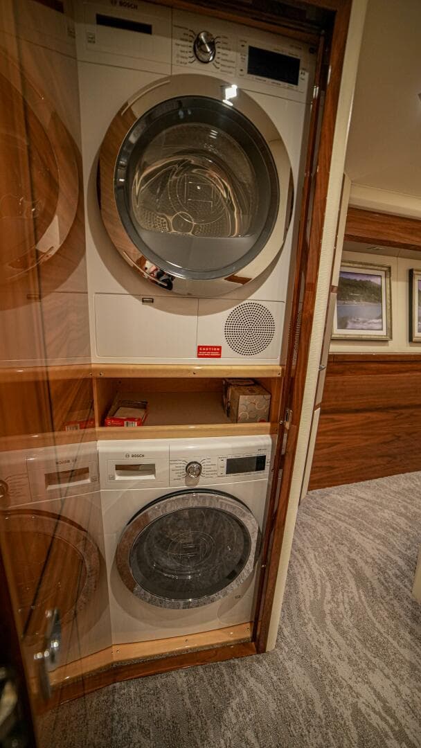 2023 Viking 72 Convertible — photo 74