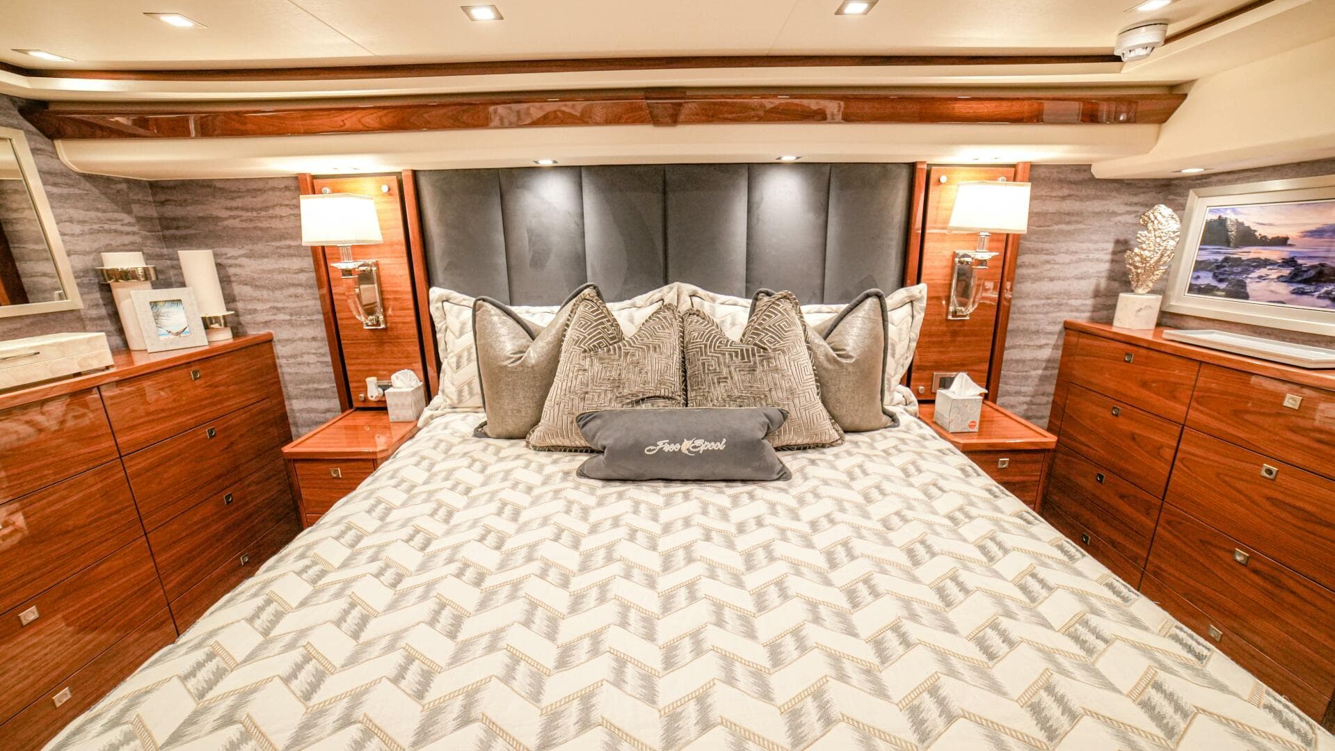 2023 Viking 72 Convertible — photo 82