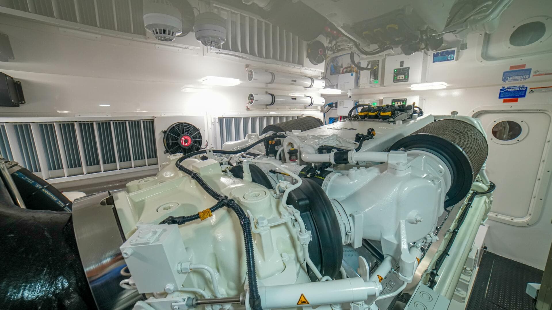 2023 Viking 72 Convertible — photo 104