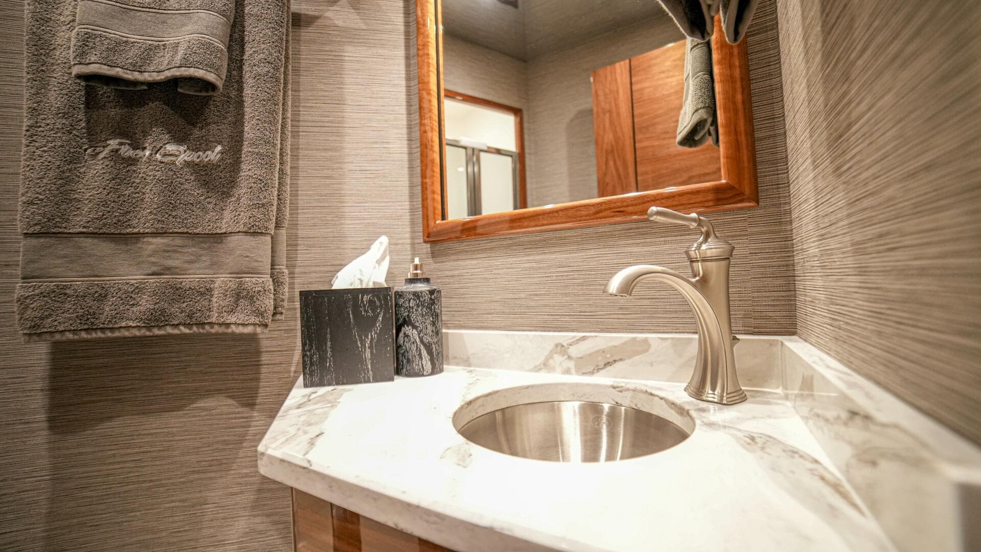 2023 Viking 72 Convertible — photo 70