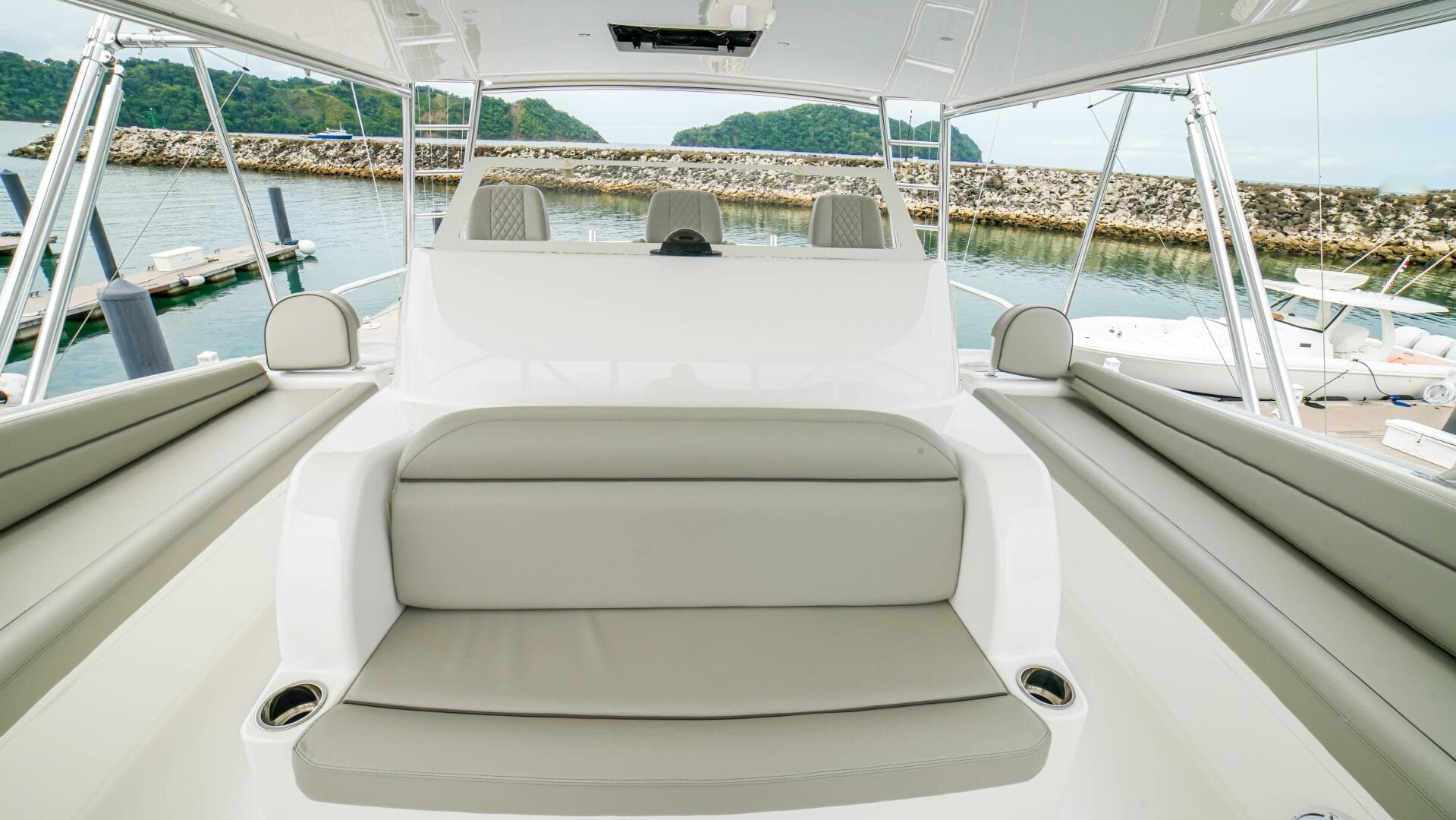 2023 Viking 72 Convertible — photo 27