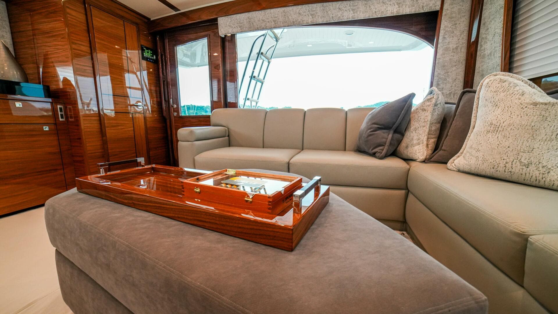 2023 Viking 72 Convertible — photo 36
