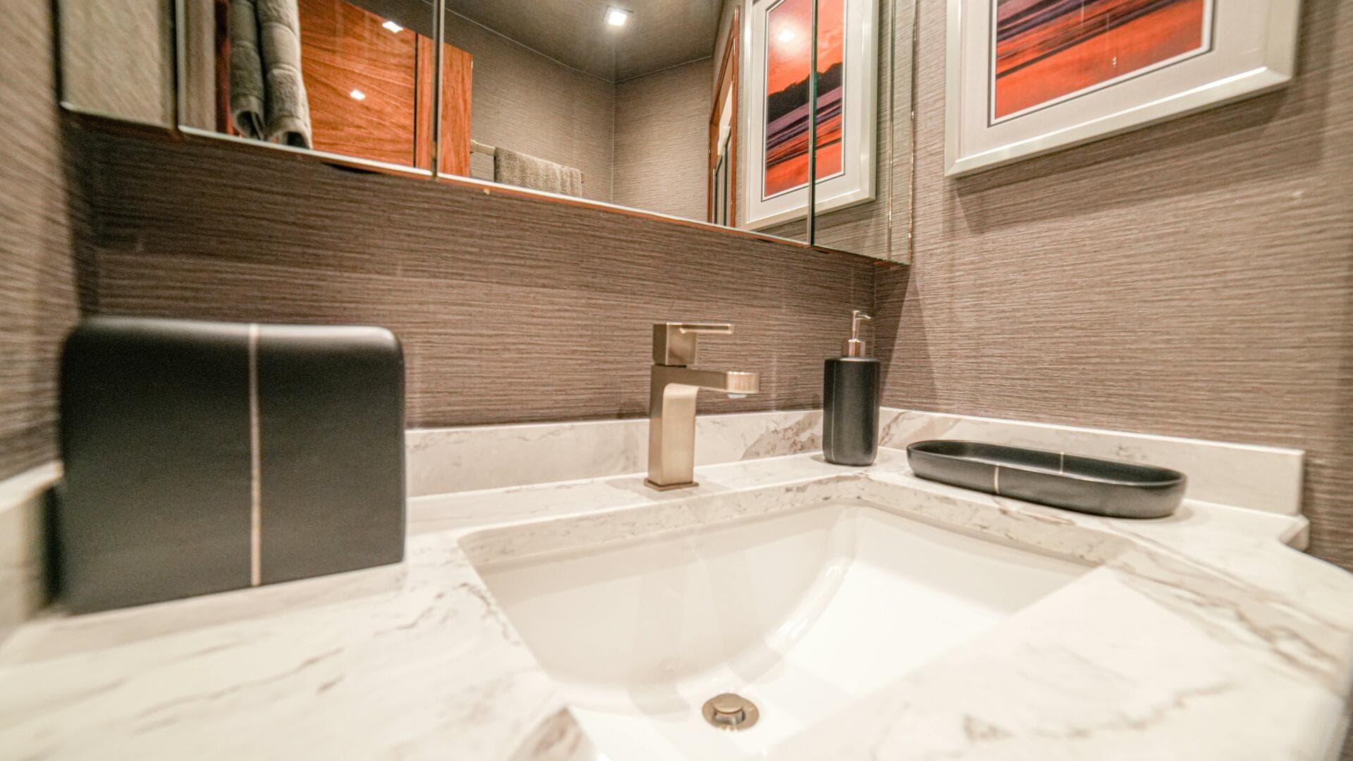 2023 Viking 72 Convertible — photo 61