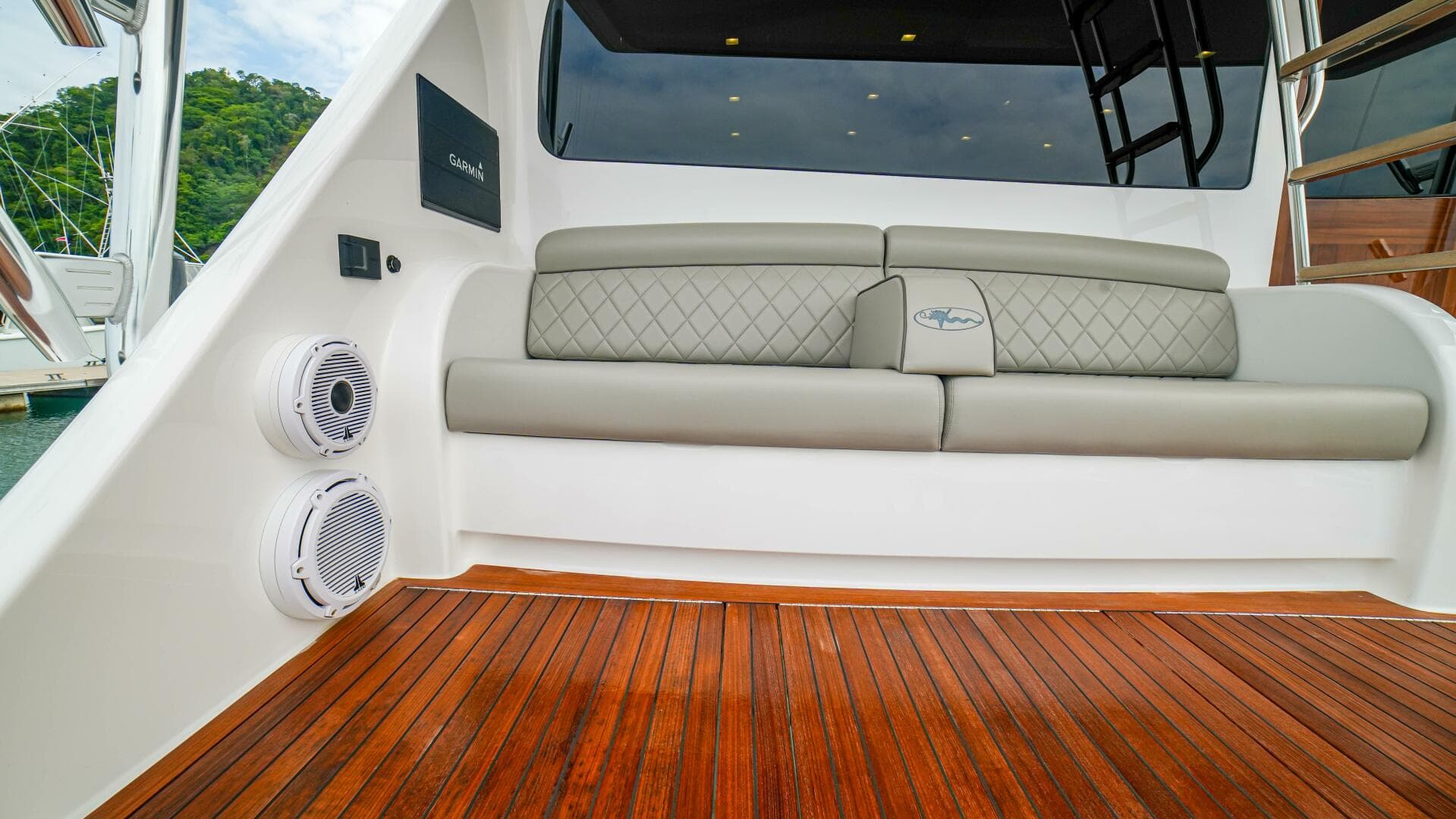 2023 Viking 72 Convertible — photo 11