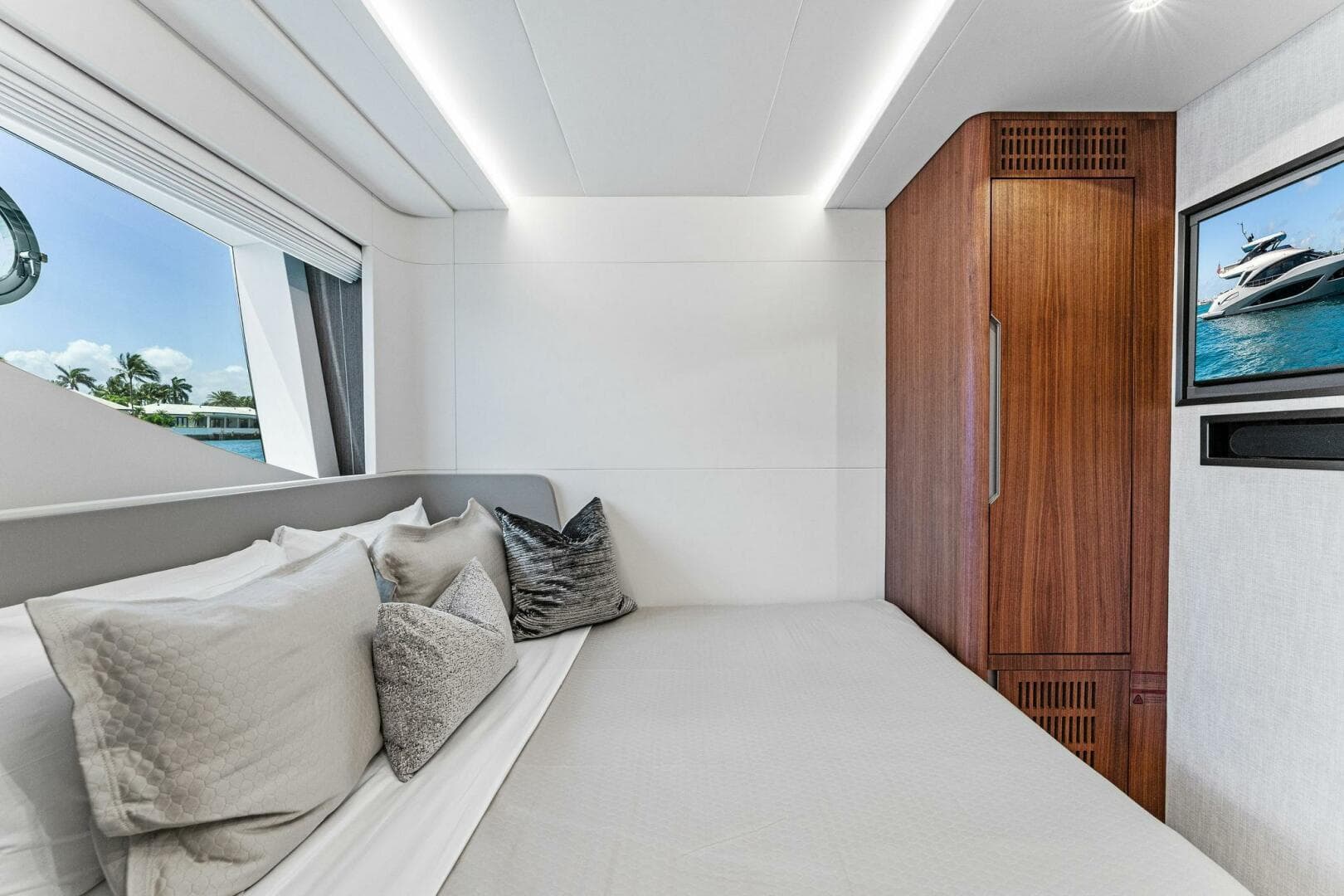 2026 Aquitalia Yachts Flybridge — photo 36