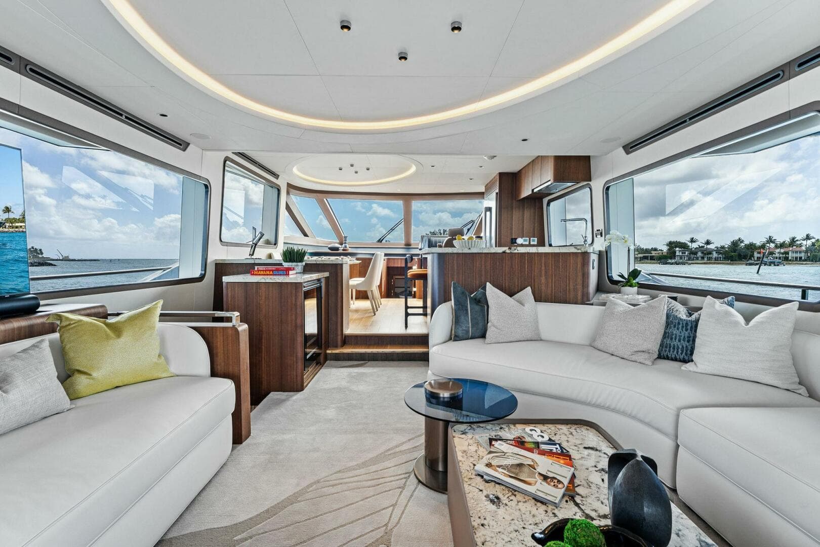 2026 Aquitalia Yachts Flybridge — photo 3