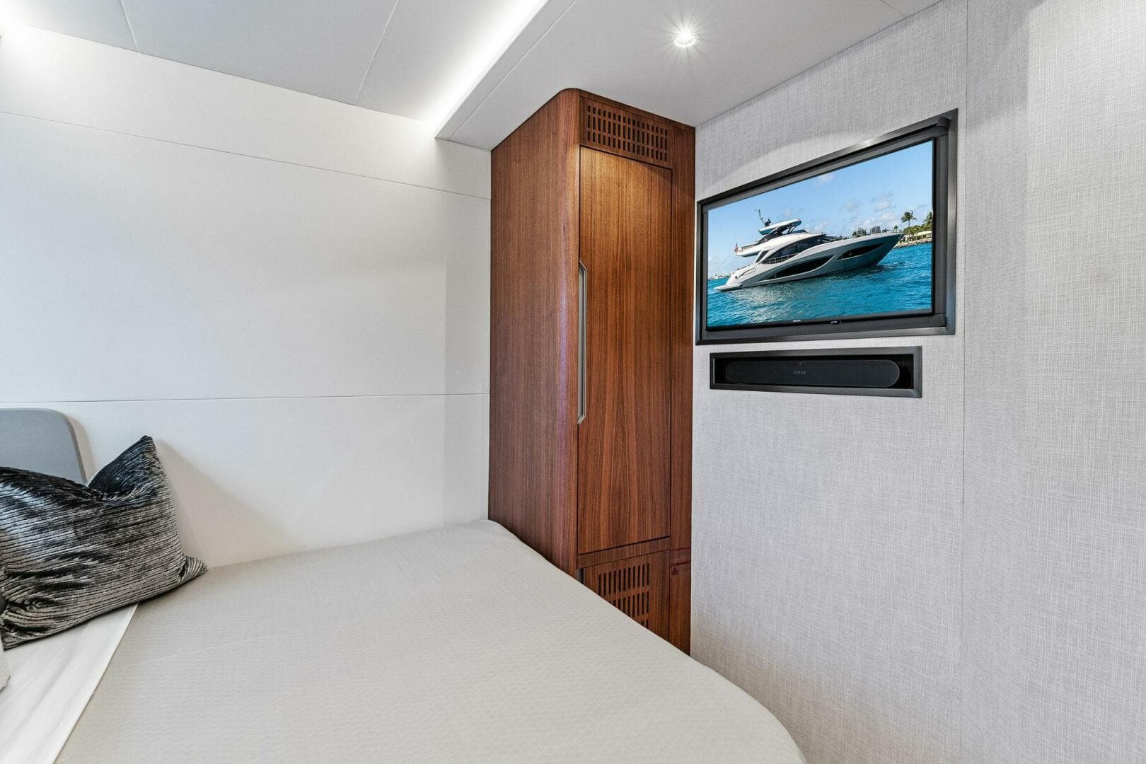 2026 Aquitalia Yachts Flybridge — photo 37