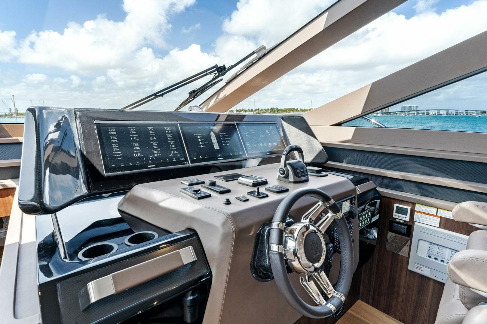 2026 Aquitalia Yachts Flybridge — photo 21