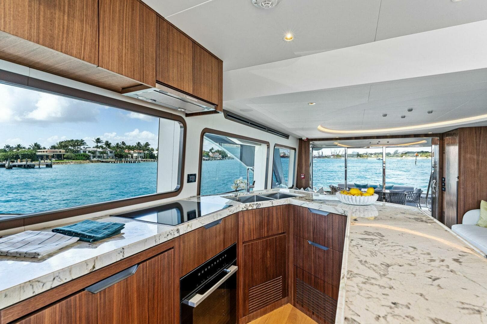 2026 Aquitalia Yachts Flybridge — photo 18