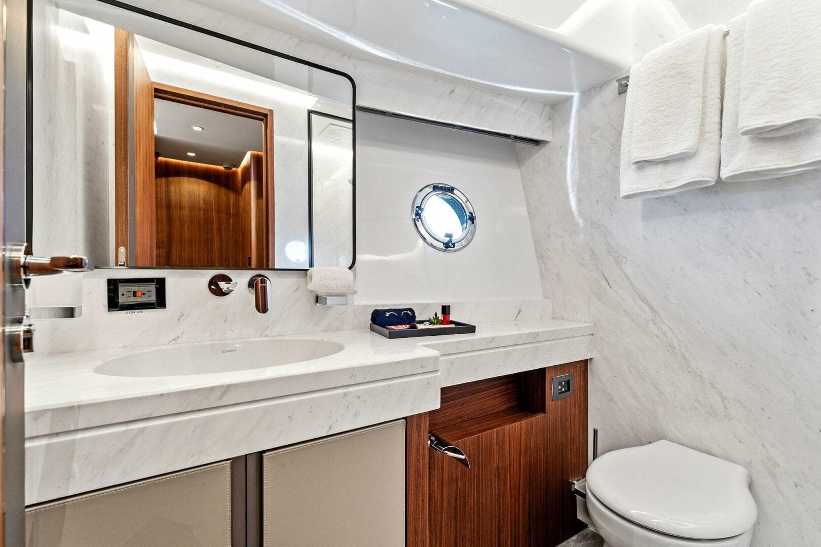 2026 Aquitalia Yachts Flybridge — photo 45