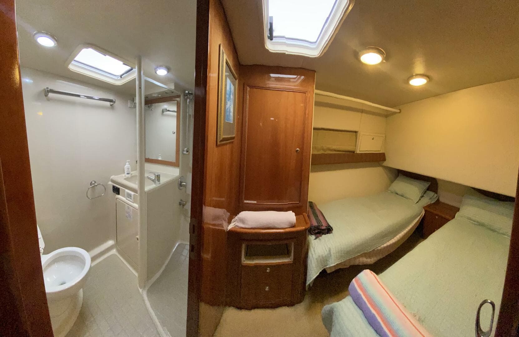 2001 Riviera 43 Flybridge — photo 13