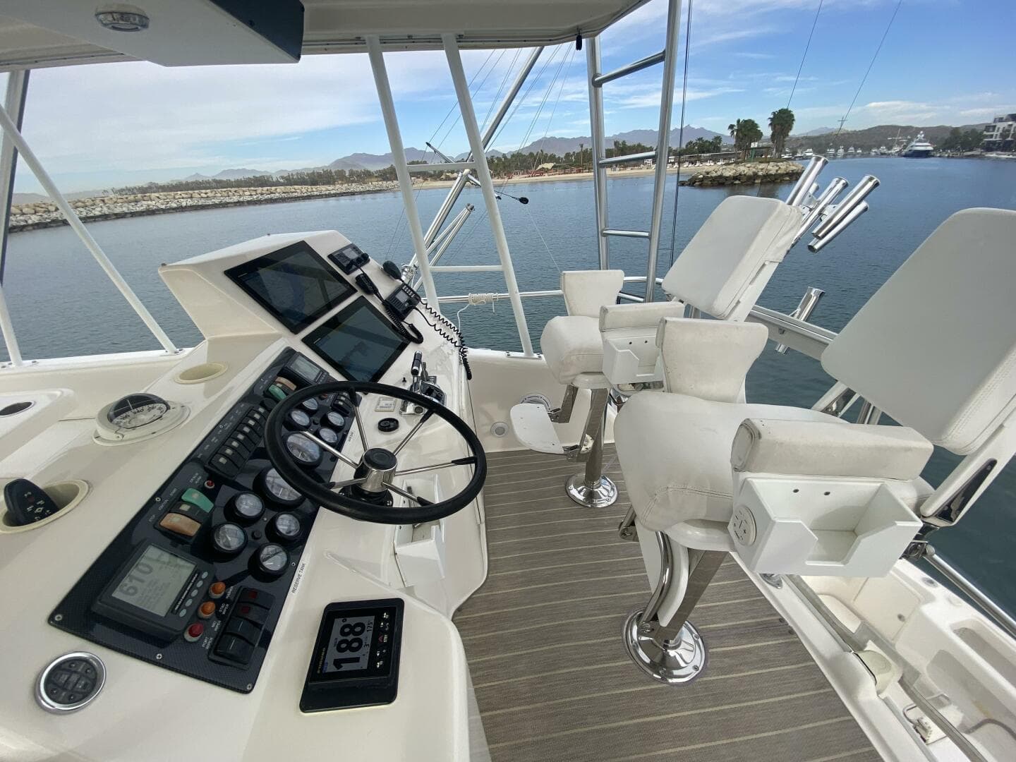 2001 Riviera 43 Flybridge — photo 17