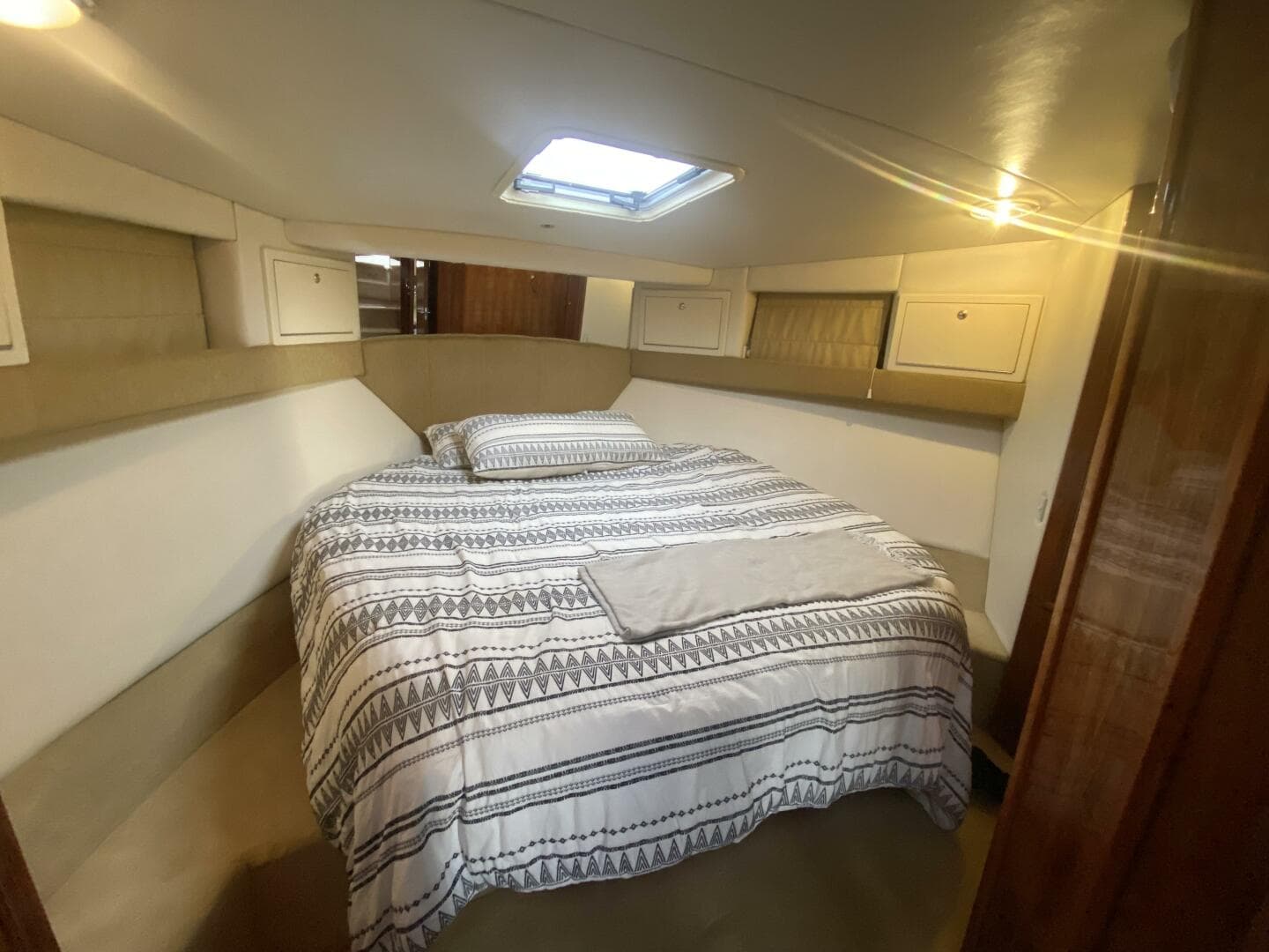 2001 Riviera 43 Flybridge — photo 11